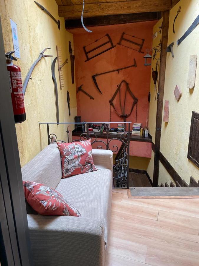 Hostal Sahagun Hotel Exterior photo